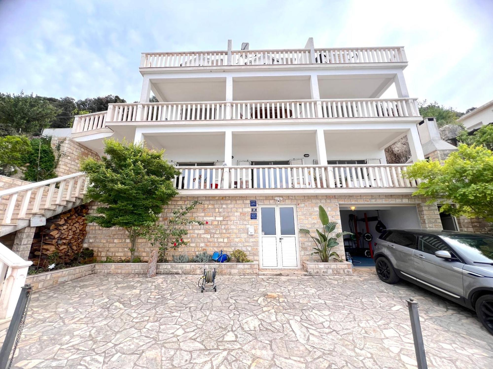 Terrace Studios With Panoramic Seaview Uble Exterior photo